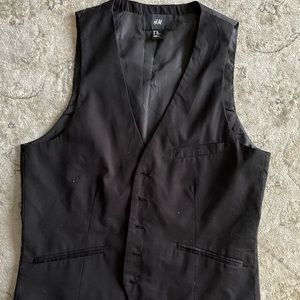 Men’s H&M black vest
